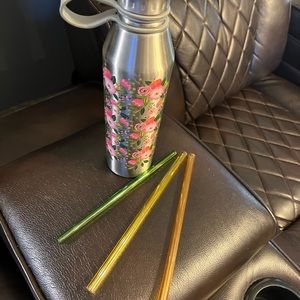 Pioneer Woman Water bottle and three glass straws